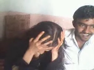 Dp fhg 630 Desi girl giving sucks to boyfriend. 